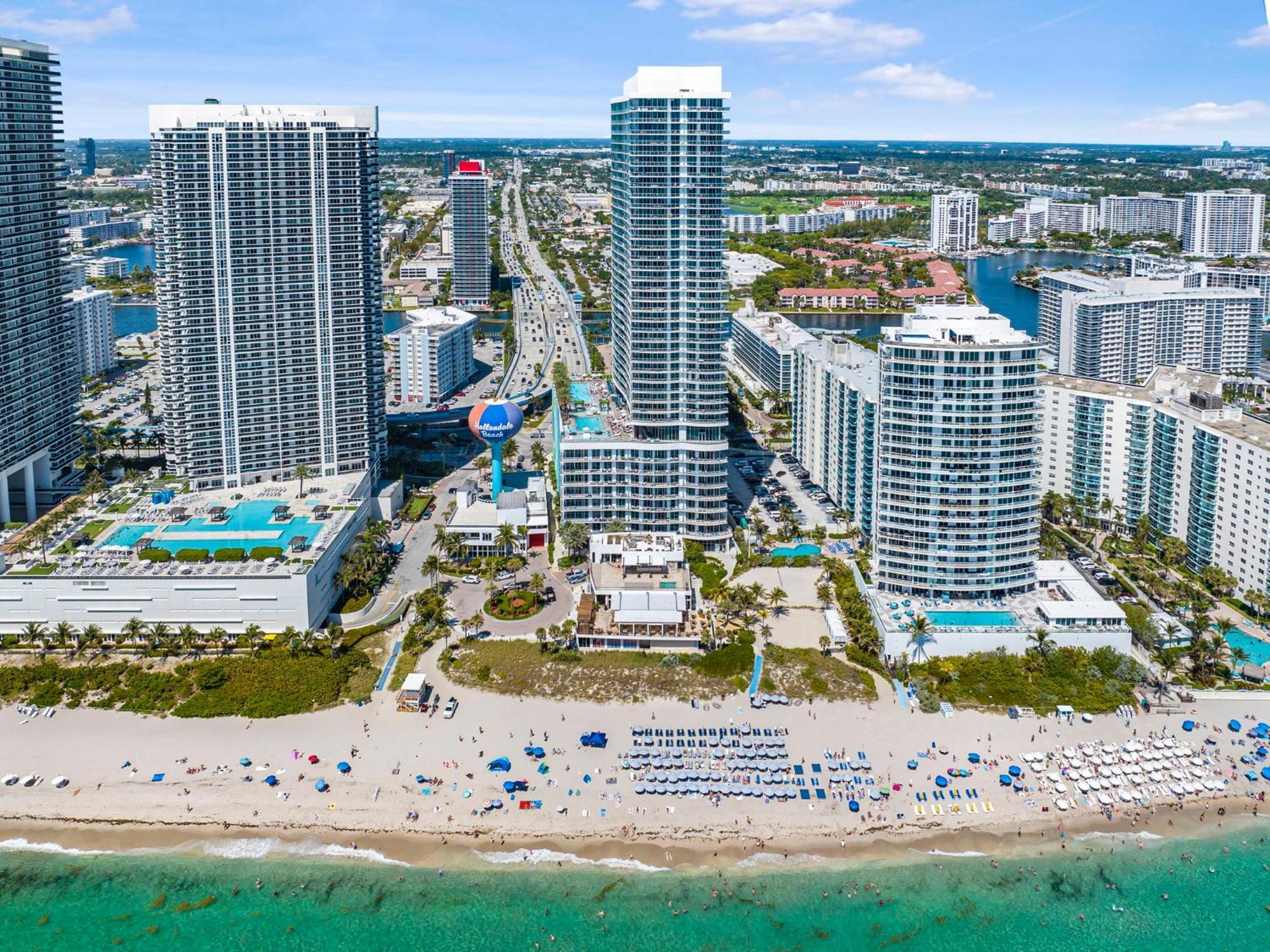 Beachfront Condo With Mesmerizing Views Hollywood Extérieur photo